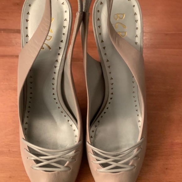 Gray BCBG Paris Heels size US 8.5 - Picture 5 of 6